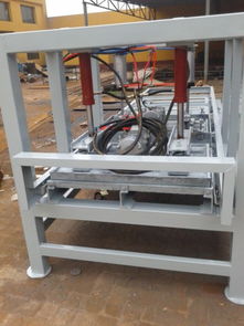 铁皮电动压边机 高效加工与清苑县鑫业模具加工厂的高清实拍解析